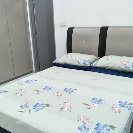 Mesahill Nilai 2 Room Condo - Fast Wifi, Amazing Pool & Tv Eksteriør billede