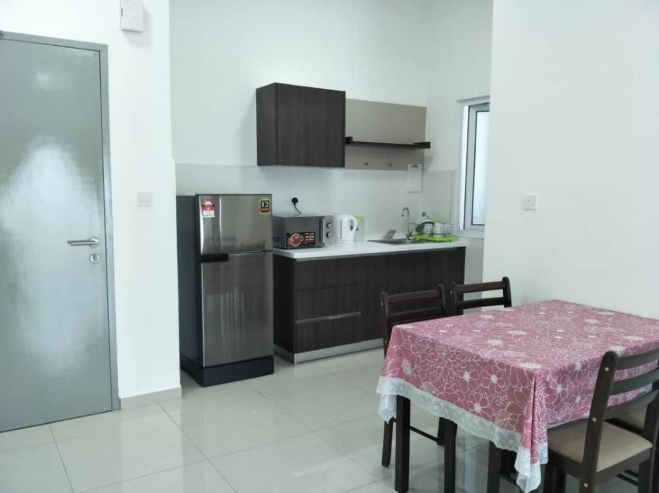 Mesahill Nilai 2 Room Condo - Fast Wifi, Amazing Pool & Tv Eksteriør billede
