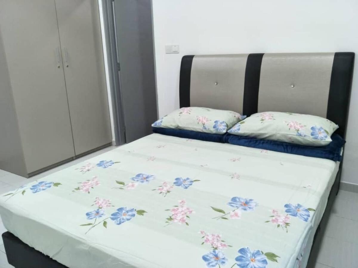 Mesahill Nilai 2 Room Condo - Fast Wifi, Amazing Pool & Tv Eksteriør billede
